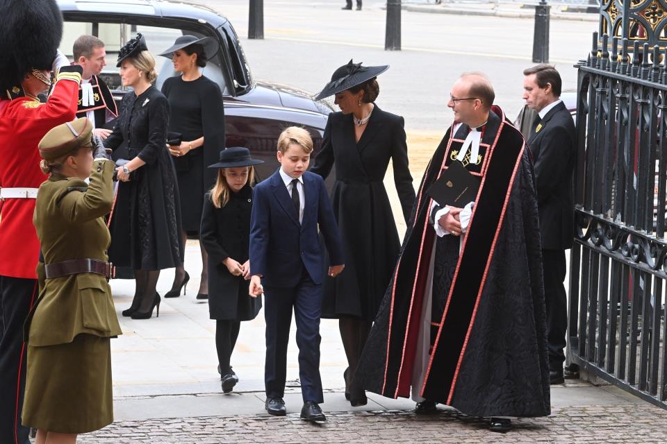 Princeza Šarlot, kraljevska porodica, sahrana Elizabete II
