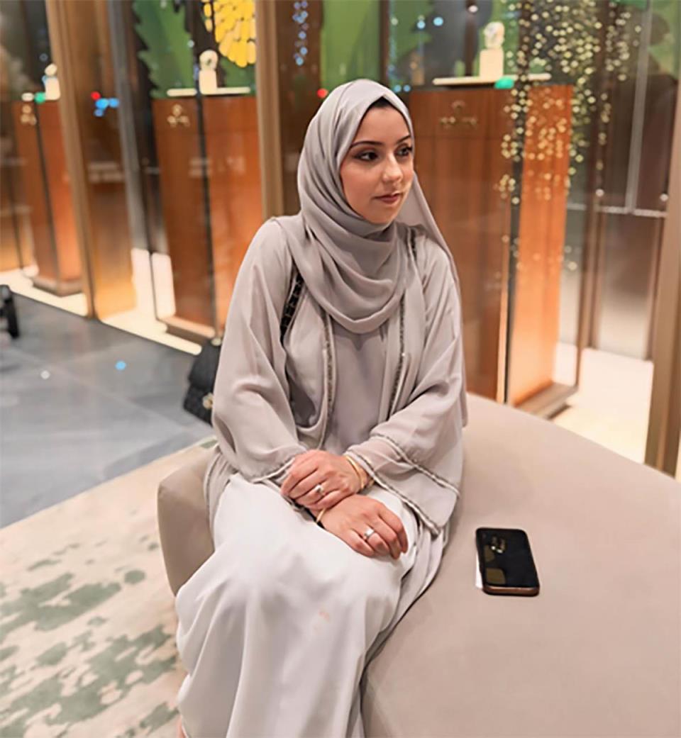 Žena iz Dubaija (2).jpg